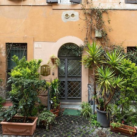 شقة روما  في Iflat Small Studio In The Heart Of Trastevere المظهر الخارجي الصورة